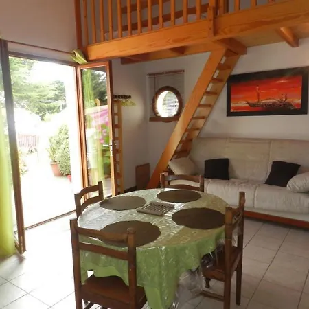 House Maisonnette Pour 4 Personnes A Sur Mer Villa